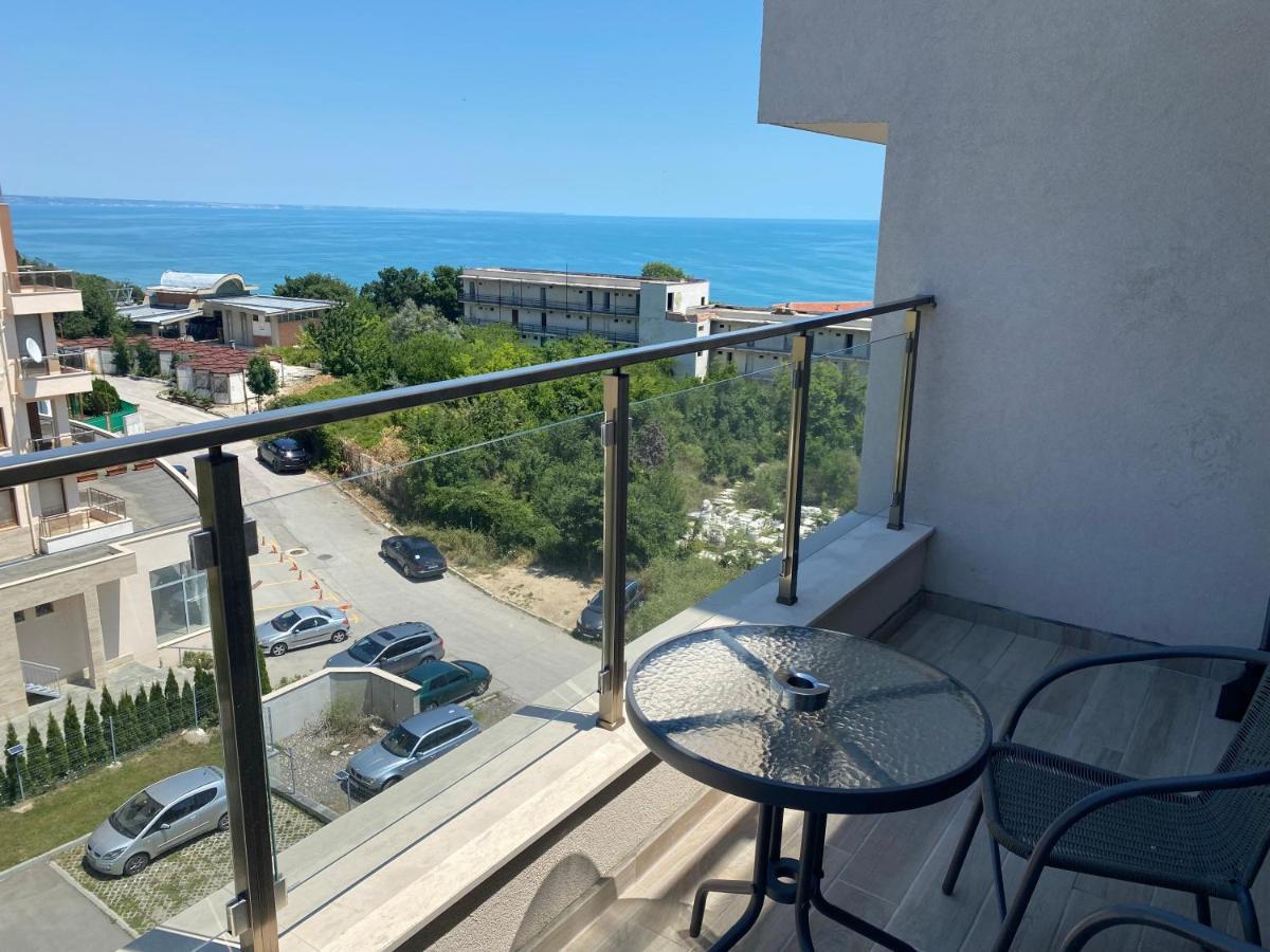 Sea View, Luxury Apartment In Amelia Complex, Kabakum Beach セインツ・コンスタンティン＆ヘレナ エクステリア 写真